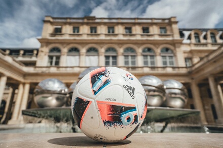 Predstavljena Farka, zvanična lopta nokaut faze UEFA EURO 2016